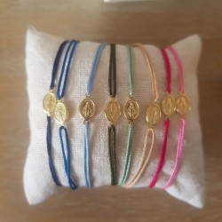 Bracelet mini médaille  miraculeuse sur cordon coloré